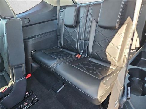 Used 2025 Volkswagen Atlas SE image 19