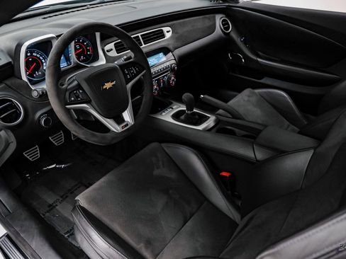 Used 2015 Chevrolet Camaro Z/28 image 39