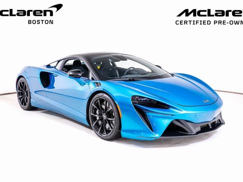 Used 2024 McLaren Artura RWD image 7