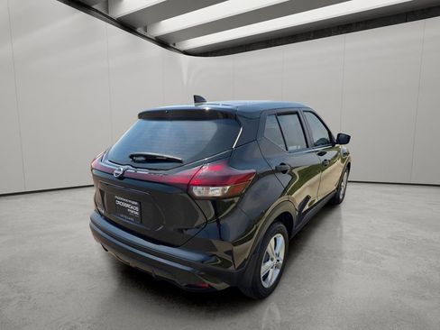 Used 2025 Nissan Kicks Play S w/ Interior Electronics Package FWD image 6