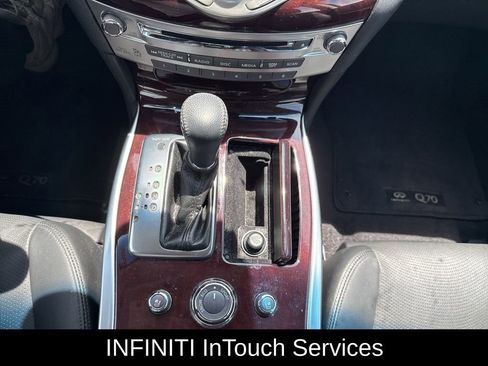 Used 2018 INFINITI Q70 L 3.7 AWD/4WD image 22
