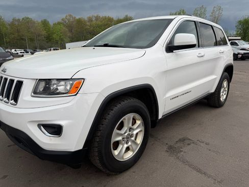 Used 2015 Jeep Grand Cherokee Laredo AWD/4WD image 9