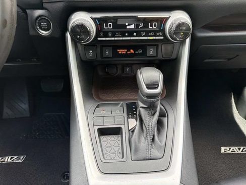 Certified 2020 Toyota RAV4 Limited FWD image 29