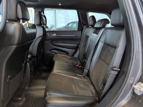 Used 2019 Jeep Grand Cherokee Altitude AWD/4WD image 35