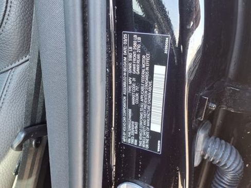 Certified 2025 Volvo V60 B5 Cross Country Plus AWD/4WD image 31