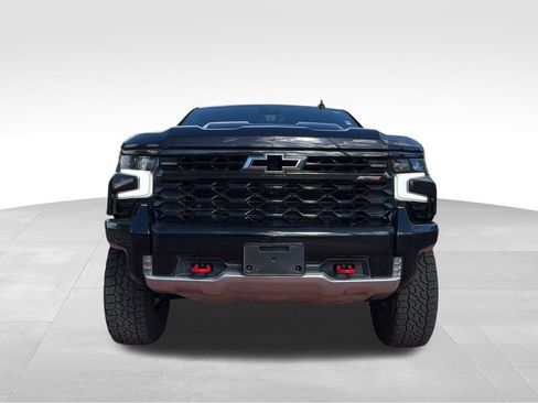 Used 2022 Chevrolet Silverado 1500 ZR2 w/ Technology Package AWD/4WD image 2