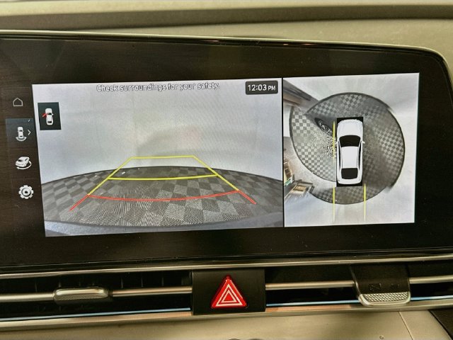 Used 2024 Hyundai Elantra Limited FWD image 14
