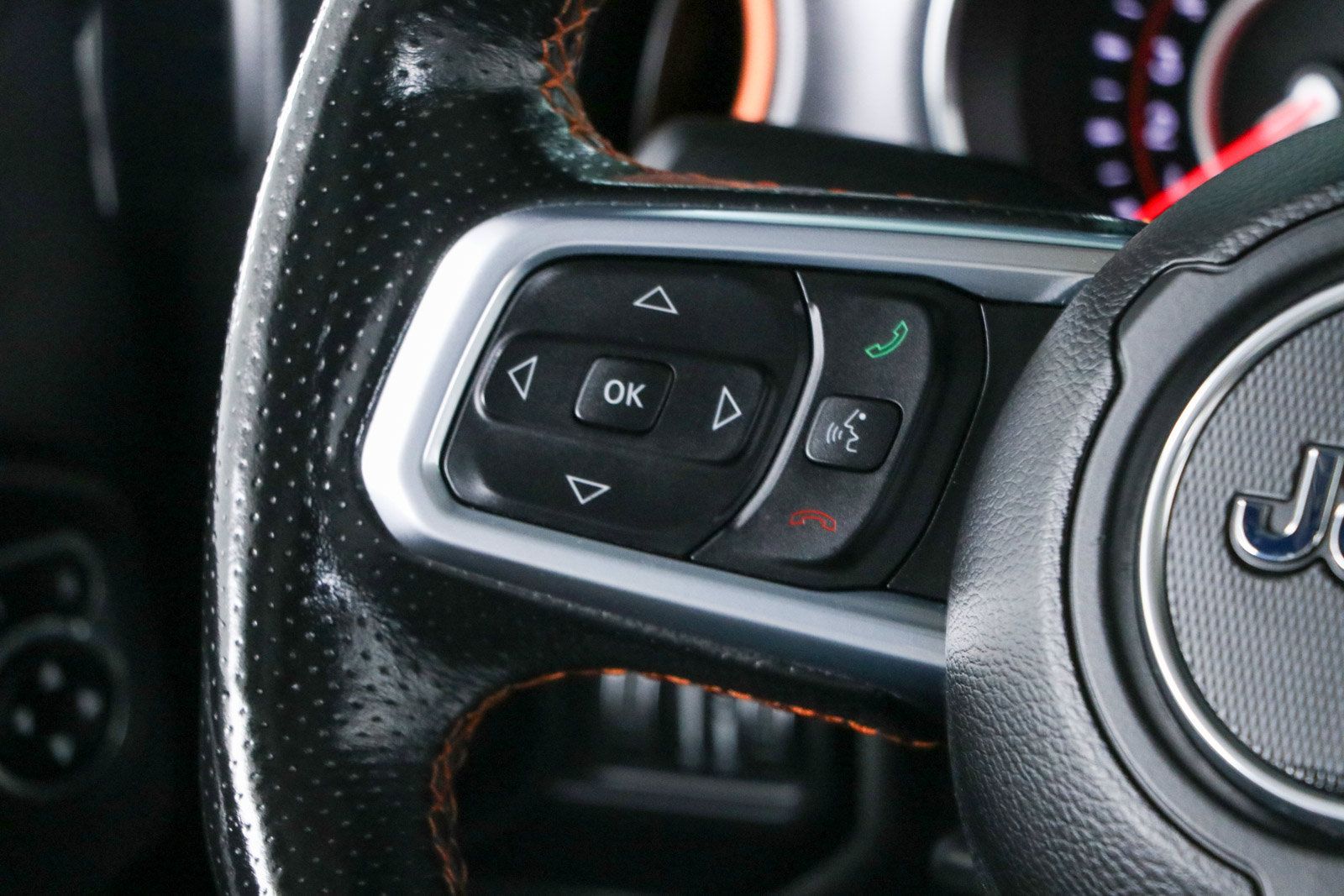 Used 2021 Jeep Gladiator Mojave AWD/4WD image 13