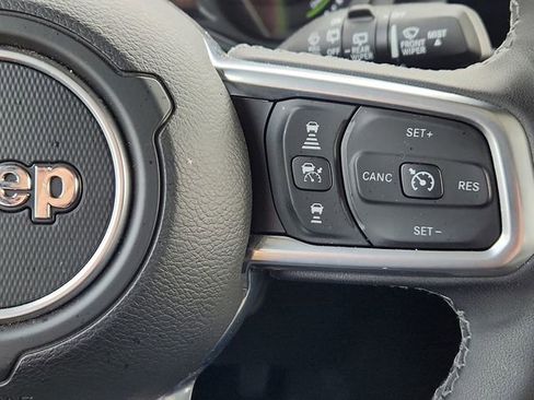 Used 2025 Jeep Wrangler Unlimited Sahara w/ Safety Group image 40