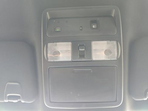 Used 2024 Nissan Titan PRO-4X image 7