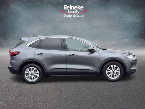 Used 2023 Ford Escape Active w/ Tech Pack #2 FWD image 4