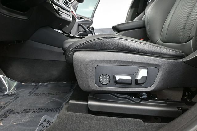 Used 2022 BMW X3 xDrive30i AWD/4WD image 16