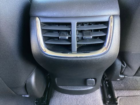 Used 2023 Chevrolet Malibu LT image 28