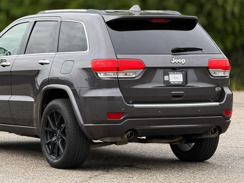 Used 2014 Jeep Grand Cherokee Overland RWD image 16