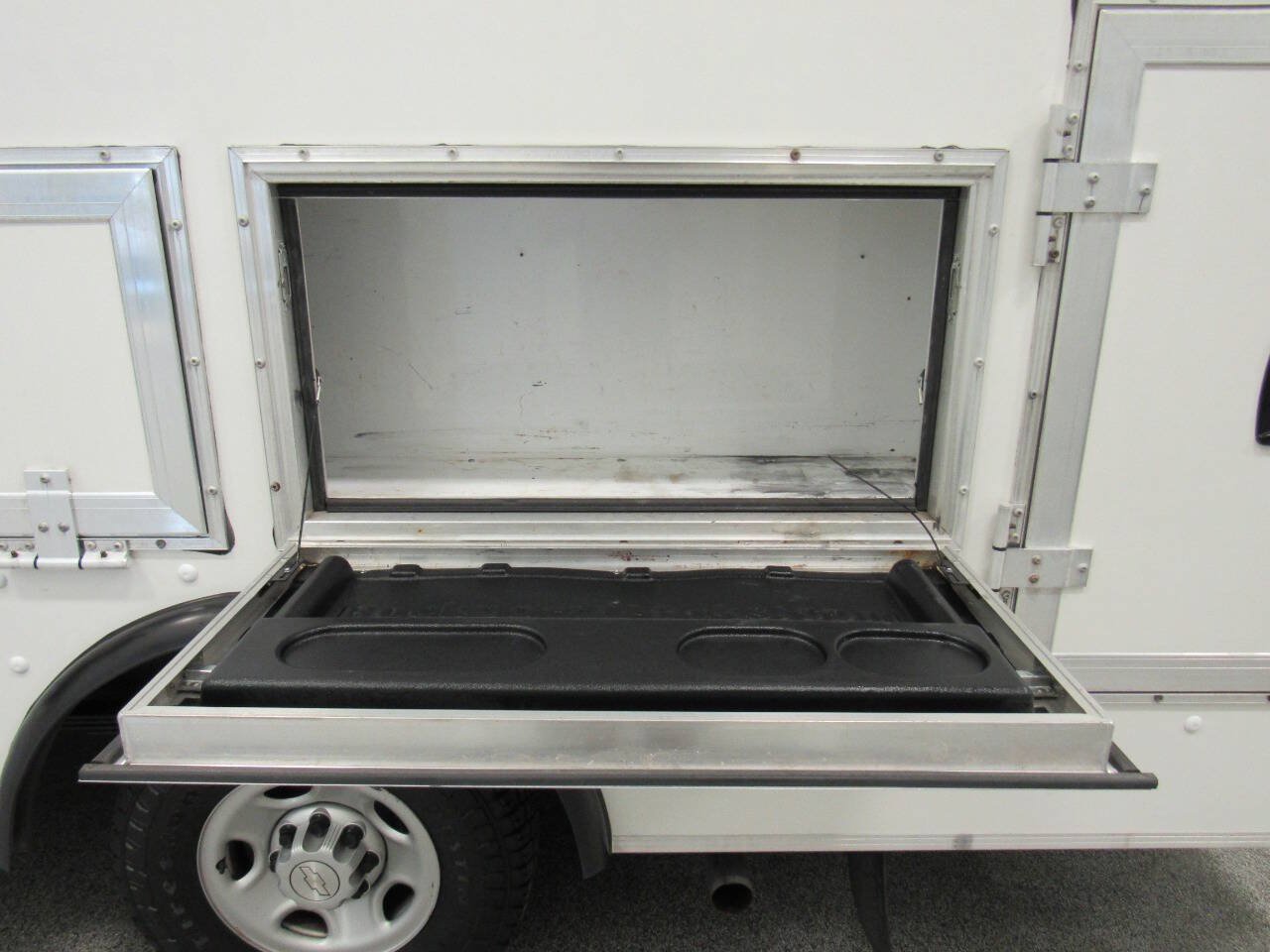 Used 2020 Chevrolet Express 3500 w/ Power Convenience Package RWD image 24