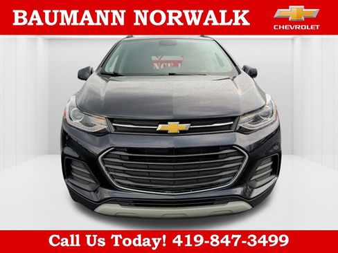 Used 2022 Chevrolet Trax LT w/ LT Convenience Package AWD/4WD image 8
