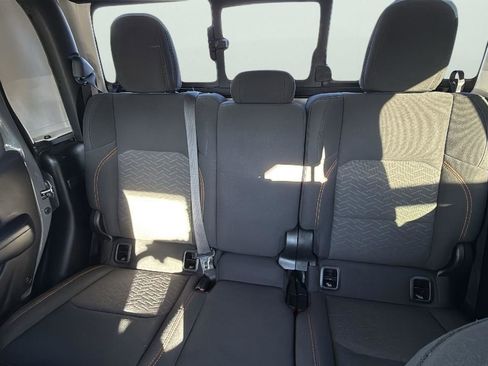 Used 2021 Jeep Gladiator Mojave image 26