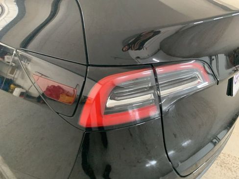 Used 2021 Tesla Model Y Long Range image 10