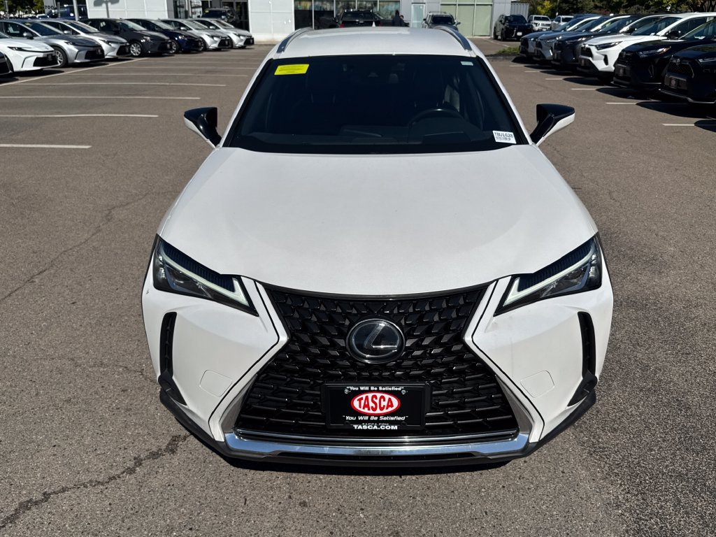 Used 2019 Lexus UX 200 w/ Accessory Package FWD image 2