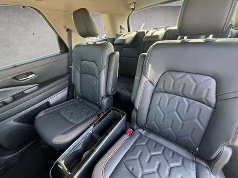 New 2026 Nissan Pathfinder Platinum FWD image 23