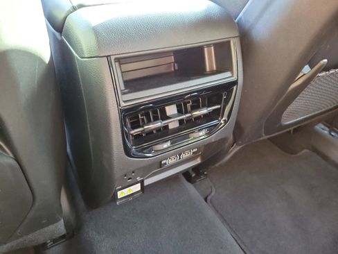 Certified 2025 Jeep Grand Cherokee Altitude AWD/4WD image 12