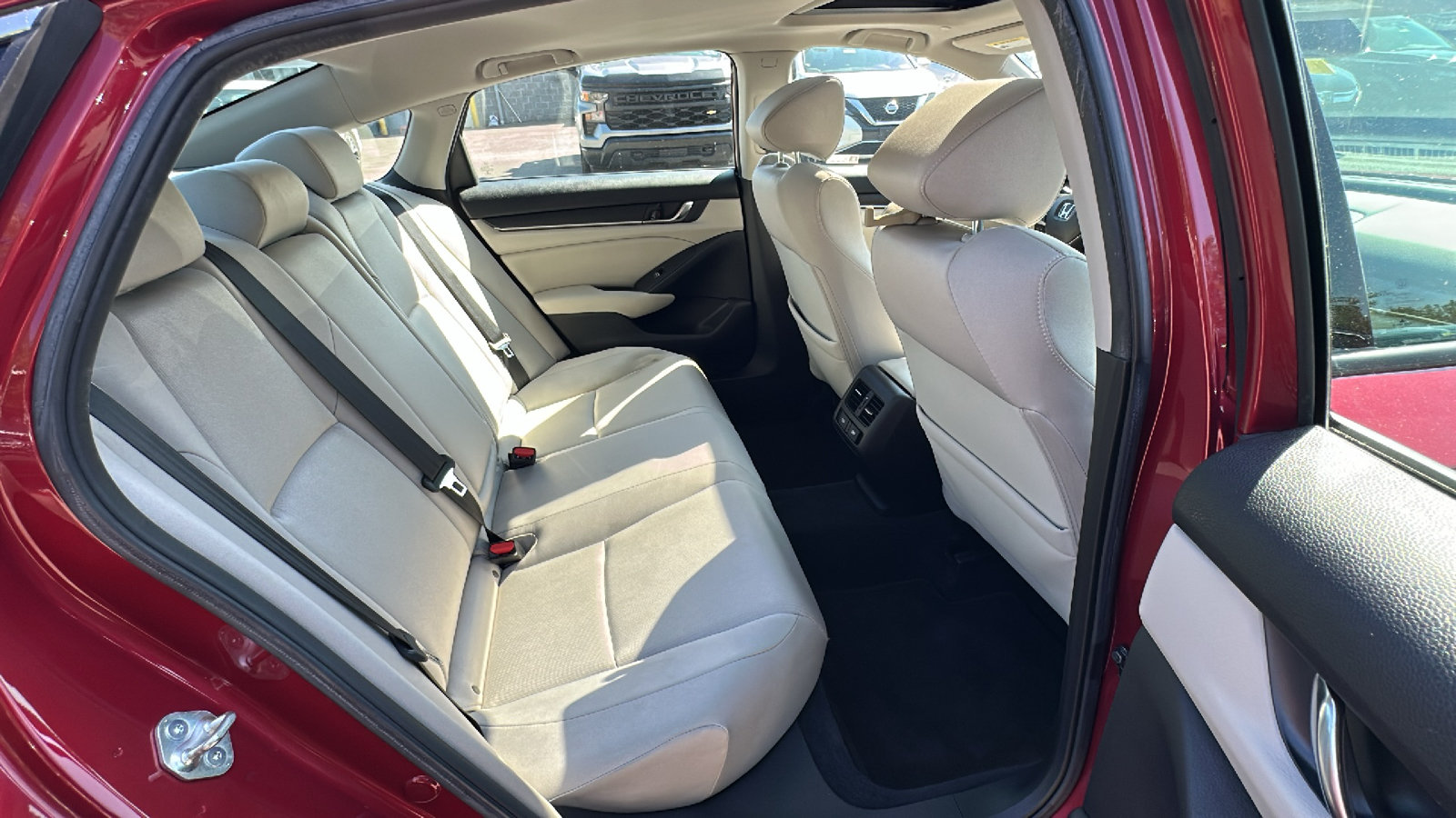 Used 2021 Honda Accord EX image 26