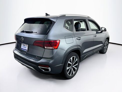 Used 2023 Volkswagen Taos SE AWD/4WD image 5