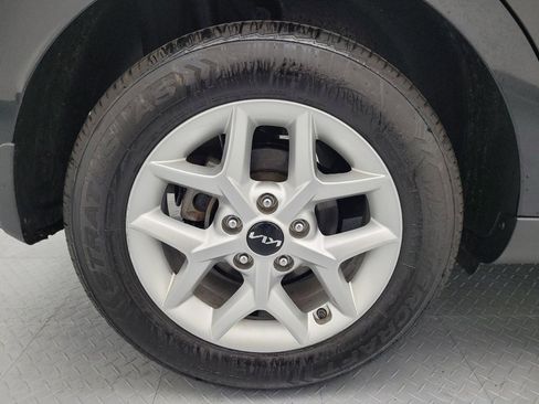 Used 2023 Kia Soul LX w/ LX Technology Package FWD image 31