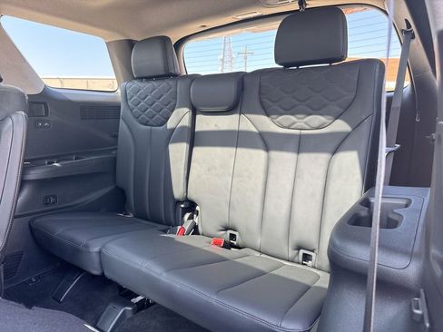 Used 2022 Hyundai Palisade Limited FWD image 30