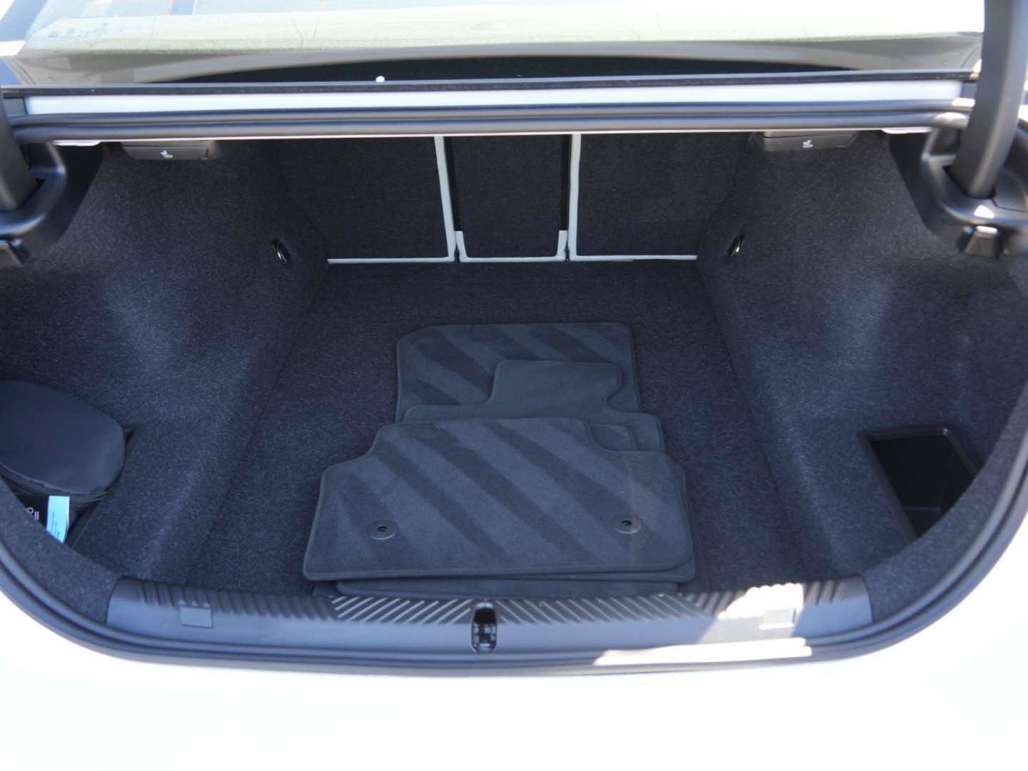 Used 2026 BMW 530i RWD image 5
