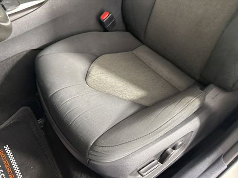 Used 2021 Toyota Camry LE FWD image 12