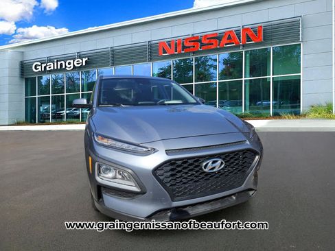 Used 2021 Hyundai Kona SE AWD/4WD image 2