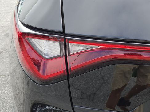 Used 2025 Acura MDX SH-AWD w/ Advance Package image 12