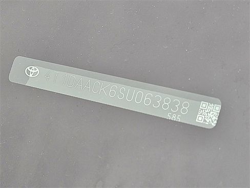 Used 2025 Toyota Camry SE image 17