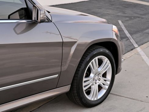 Used 2014 Mercedes-Benz GLK 350 2WD image 30