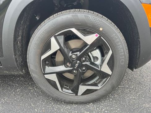 New 2026 Kia Seltos S image 11