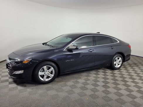 Used 2023 Chevrolet Malibu LS FWD image 2