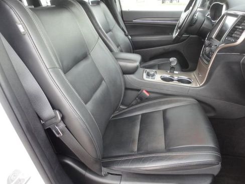 Used 2015 Jeep Grand Cherokee Limited AWD/4WD image 7