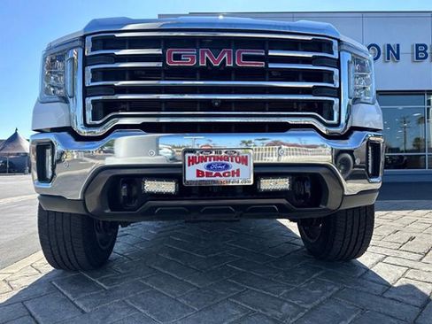 Used 2020 GMC Sierra 2500 SLT w/ Technology Package RWD image 36