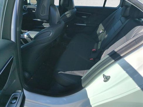 Used 2023 Mercedes-Benz C 300 Sedan image 19