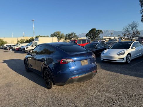 Used 2020 Tesla Model Y Long Range image 4