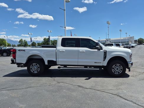 Used 2024 Ford F350 Lariat AWD/4WD image 2
