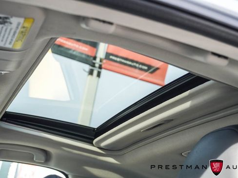 Used 2019 Subaru Impreza 2.0i Limited w/ Popular Package #2 image 7