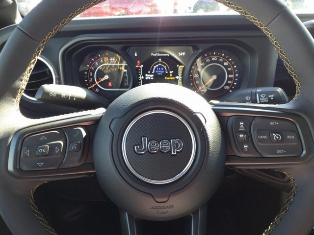 New 2025 Jeep Gladiator Sport w/ Premium Package AWD/4WD image 13