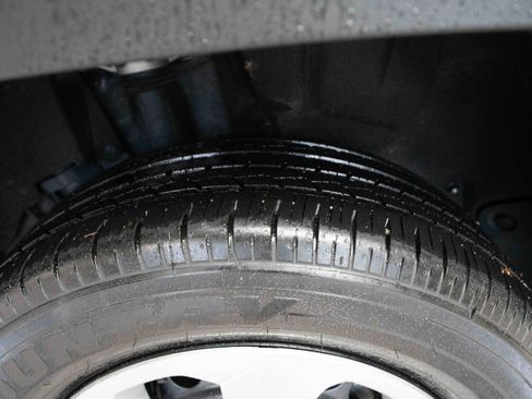 Certified 2025 Toyota RAV4 LE image 31