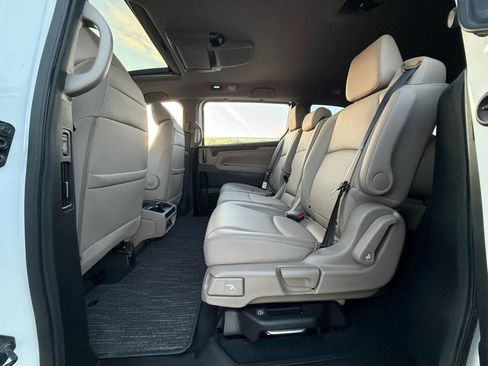Used 2023 Honda Odyssey Touring image 13