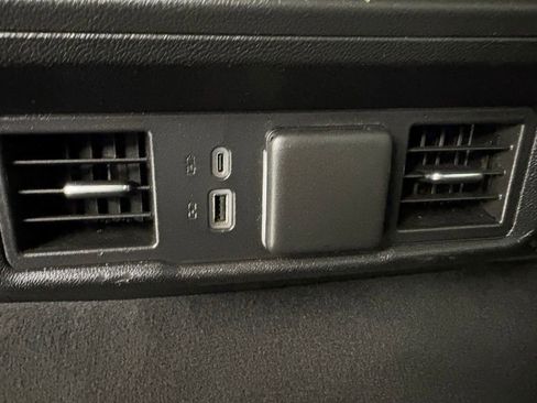 Used 2025 Chevrolet Silverado 1500 LT RWD image 39