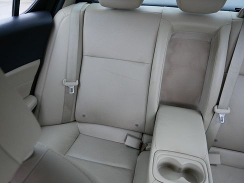 Used 2016 Acura ILX w/ Premium Package FWD image 12