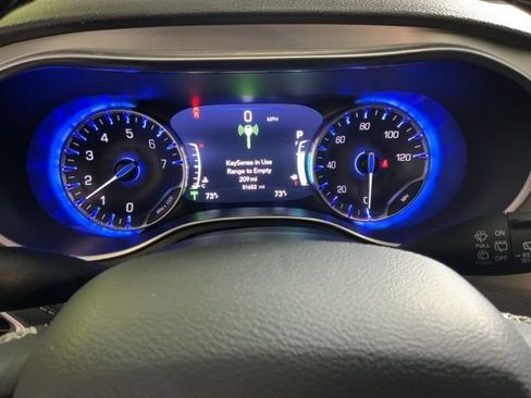 Used 2023 Chrysler Pacifica Limited w/ Uconnect Theater Family Group AWD/4WD image 22