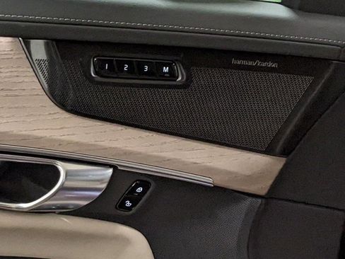 New 2026 Volvo XC90 B6 Ultra image 12